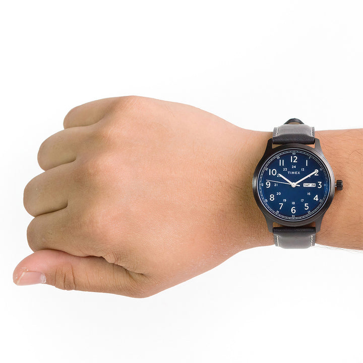 Discoverer Day-Date 39mm Leather Band