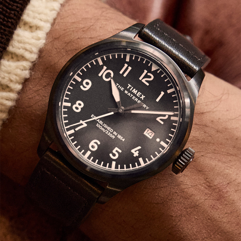 Waterbury Ace Date 41mm Leather Band